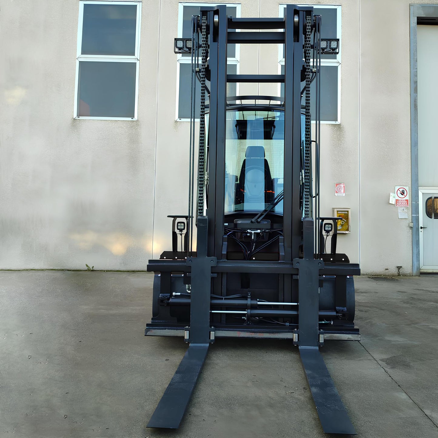 Carrello Elevatore Frontale Diesel - 15 Quintali | CEFD15